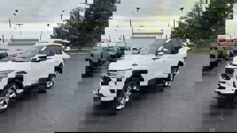 New 2025 Chevrolet Trax LS w/ LS Convenience Package image 4