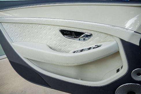 Certified 2023 Bentley Continental GT Azure image 34