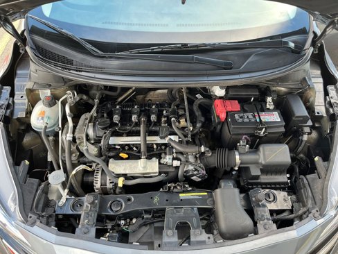 Used 2023 Nissan Versa SV image 32