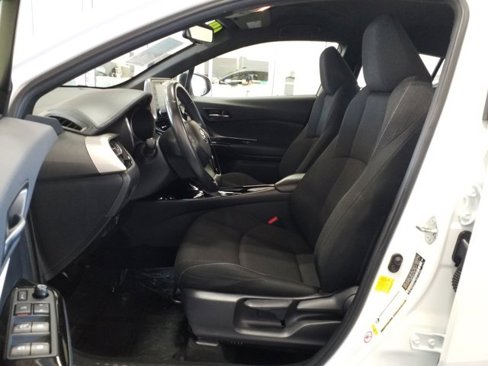 Used 2019 Toyota C-HR XLE image 14
