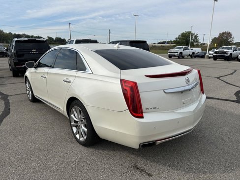 Used 2013 Cadillac XTS Premium image 3