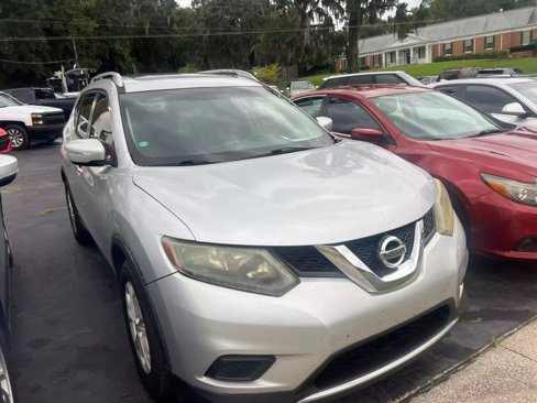 Used 2014 Nissan Rogue SV w/ SV Moonroof Package image 3