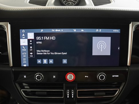 Certified 2024 Porsche Macan w/ Premium Plus Package image 22