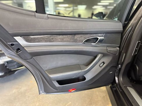 Used 2013 Porsche Panamera S image 14