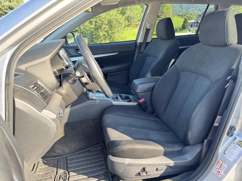 Used 2014 Subaru Outback 2.5i Premium image 9