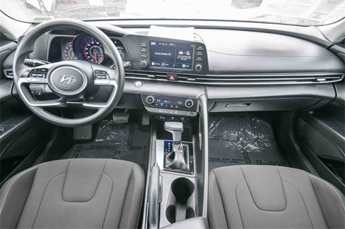 Certified 2023 Hyundai Elantra SEL image 13