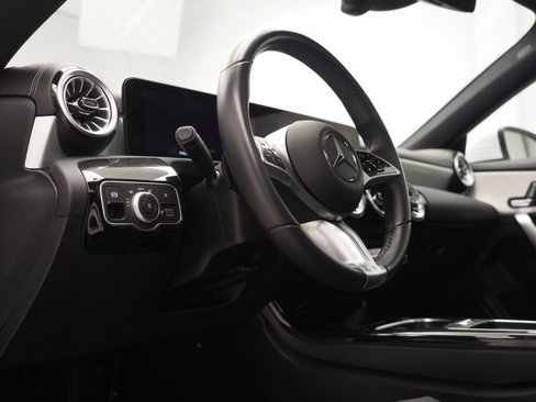 Used 2025 Mercedes-Benz CLA 250 image 18