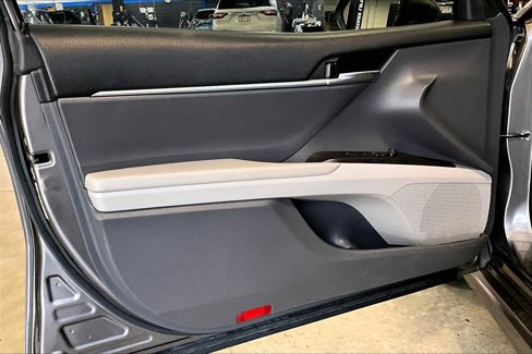 Used 2023 Toyota Camry SE image 9
