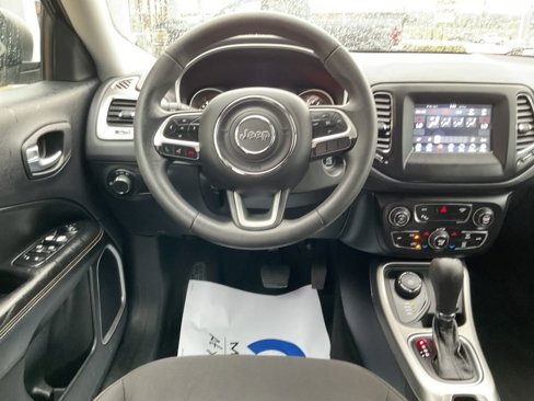 Used 2018 Jeep Compass Sport w/ Tech Group image 13