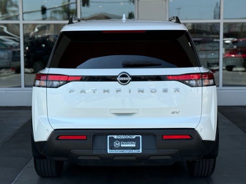 Used 2022 Nissan Pathfinder SV image 11
