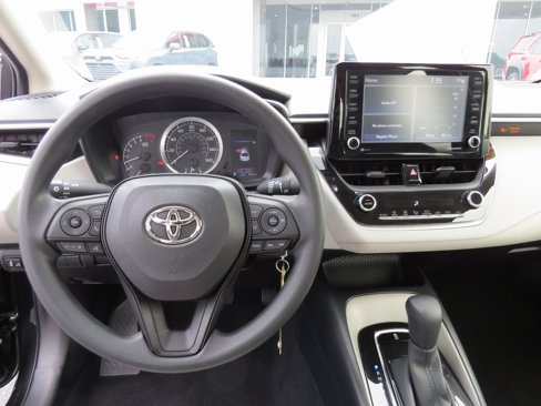 Used 2022 Toyota Corolla LE image 15