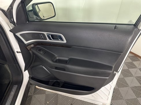 Used 2013 Ford Explorer Limited image 11