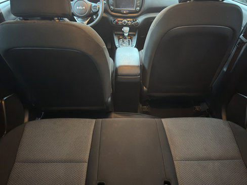 Used 2023 Kia Soul LX w/ LX Technology Package image 10