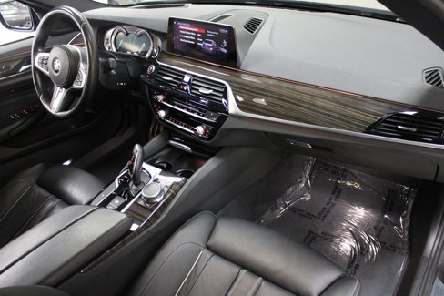 Used 2019 BMW 540i w/ M Sport Package image 19