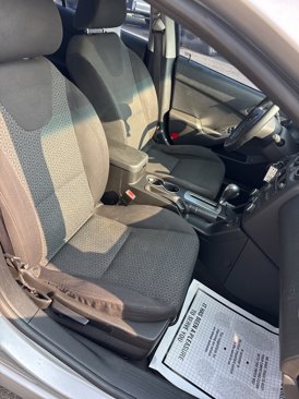 Used 2010 Pontiac G6 Sedan image 21