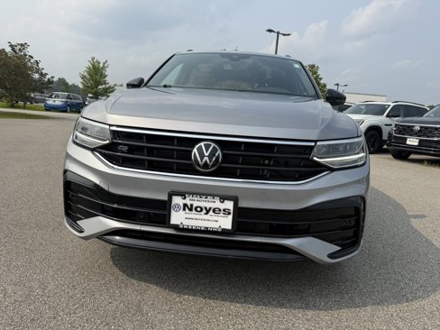 Used 2022 Volkswagen Tiguan SE R-Line image 8