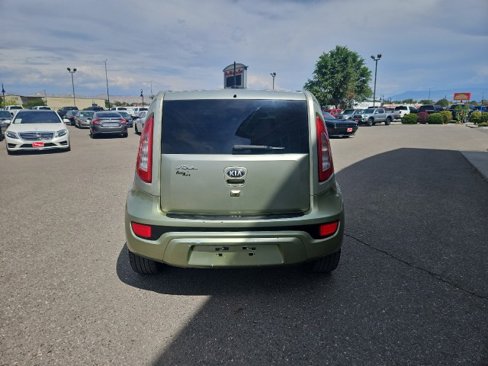 Used 2013 Kia Soul ! w/ Premium Pkg image 4