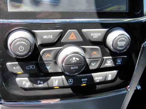 Used 2020 Jeep Grand Cherokee Limited image 25