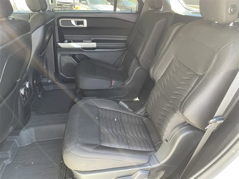 Used 2020 Ford Explorer XLT w/ Comfort Package image 25