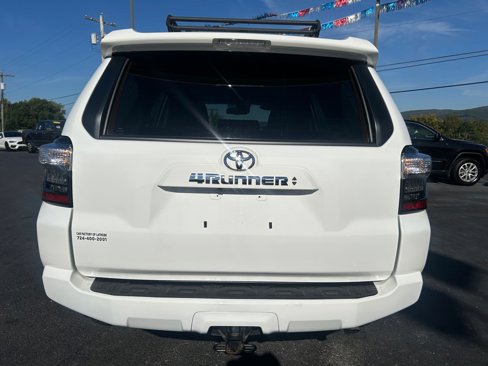 Used 2023 Toyota 4Runner SR5 image 6