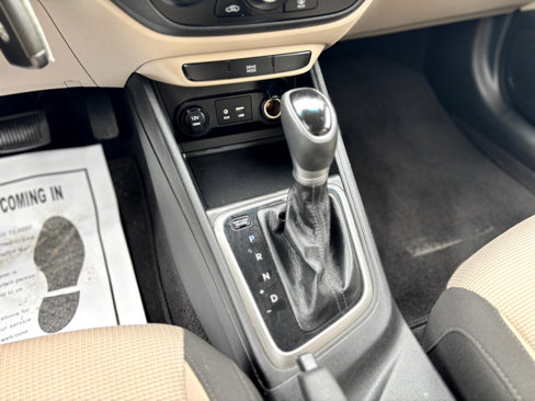 Used 2021 Hyundai Accent SE image 17