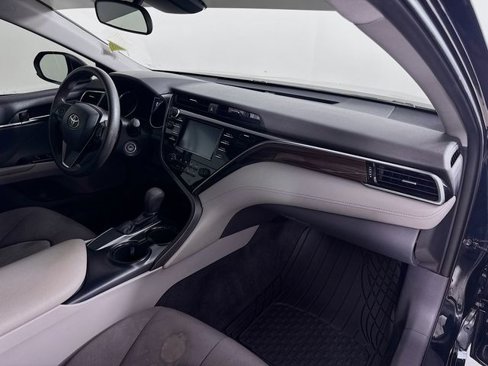 Used 2018 Toyota Camry L image 28