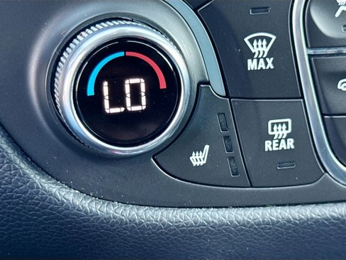 Used 2020 Chevrolet Equinox LT image 19