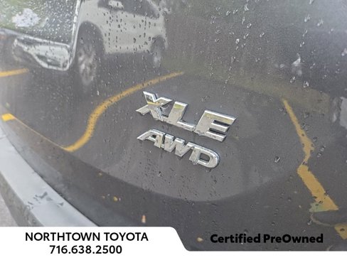 Used 2015 Toyota RAV4 XLE image 9