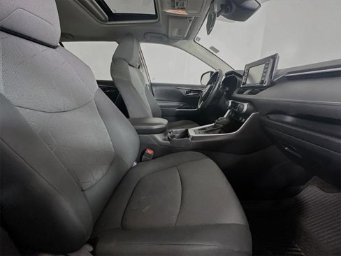 Certified 2020 Toyota RAV4 XLE image 27