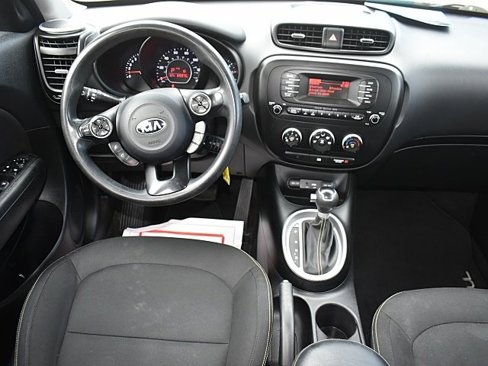 Used 2015 Kia Soul + image 15