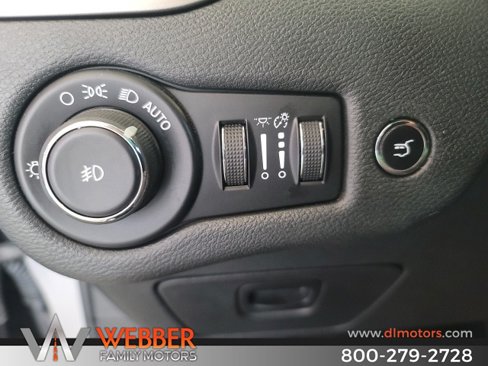 Used 2019 Jeep Cherokee Limited w/ Trailer Tow Group image 24