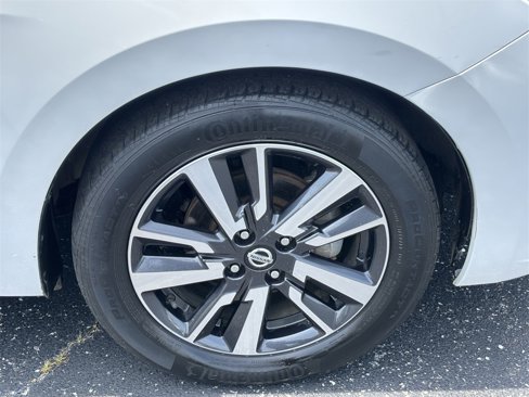 Used 2020 Nissan Versa SV image 10