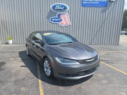 Used 2015 Chrysler 200 S image 3