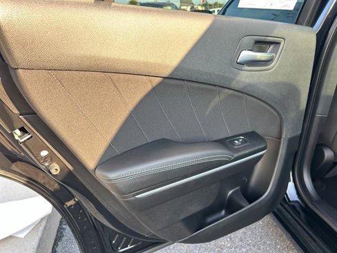 Used 2021 Dodge Charger SXT image 17