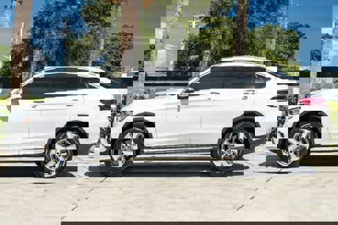 Used 2022 Mercedes-Benz GLC 300 4MATIC Coupe image 3