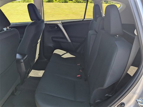 Used 2016 Toyota RAV4 LE image 13