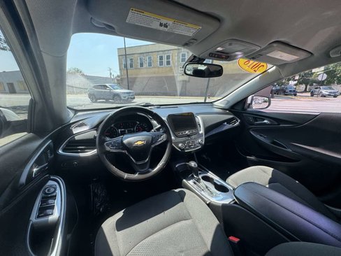 Used 2018 Chevrolet Malibu LT image 11