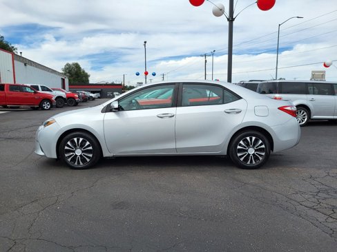 Used 2016 Toyota Corolla image 2
