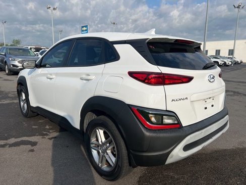 Used 2022 Hyundai Kona SE image 3
