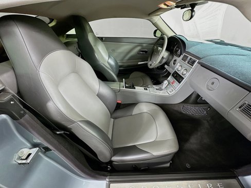 Used 2005 Chrysler Crossfire Limited image 29