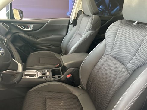 Used 2020 Subaru Forester Premium image 5
