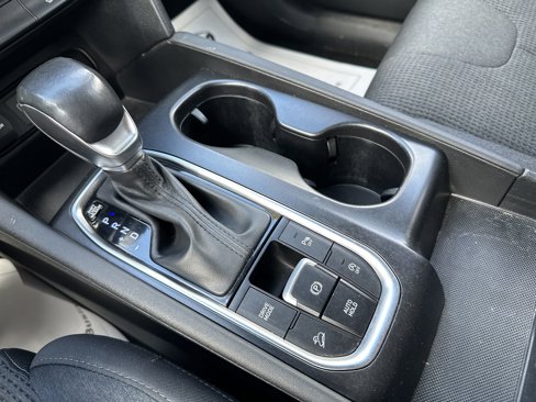 Used 2019 Hyundai Santa Fe SEL image 21