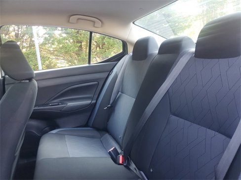 Used 2023 Nissan Versa SV image 12