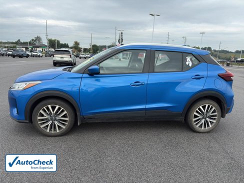 Used 2023 Nissan Kicks SV image 2