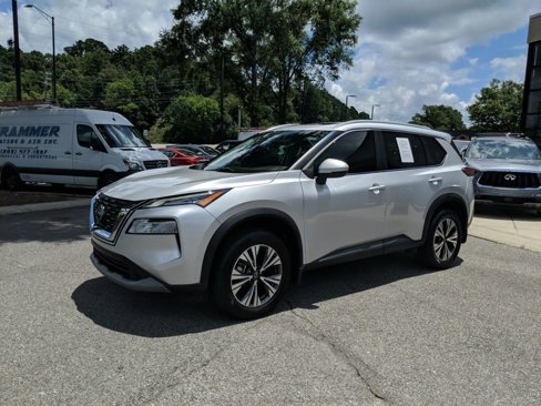 Used 2022 Nissan Rogue SV image 5