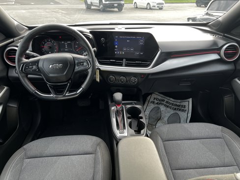 Used 2024 Chevrolet Trax RS image 8