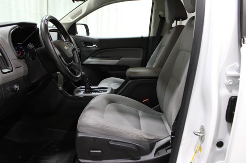 Used 2015 Chevrolet Colorado LT w/ LT Convenience Package image 3