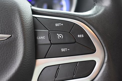 Used 2020 Chrysler 300 Touring w/ Driver Convenience Group image 20