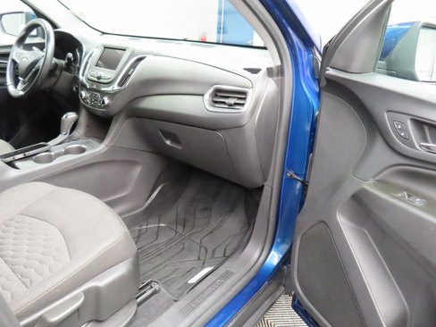 Used 2021 Chevrolet Equinox LT image 25