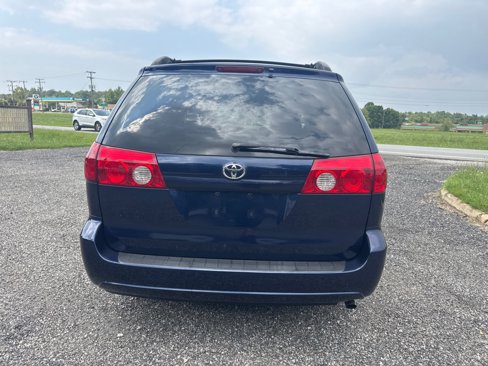 Used 2007 Toyota Sienna CE image 10